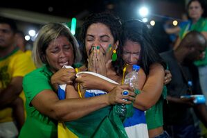 Verzweiflung bei den Anhängern von Jair Bolsonaro., © Silvia Izquierdo/AP/dpa