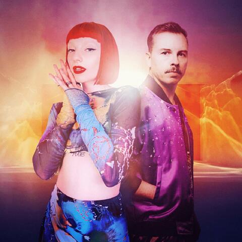 Cover SOPHIE AND THE GIANTS FEAT. PURPLE DISCO MACHINE - PARADISE