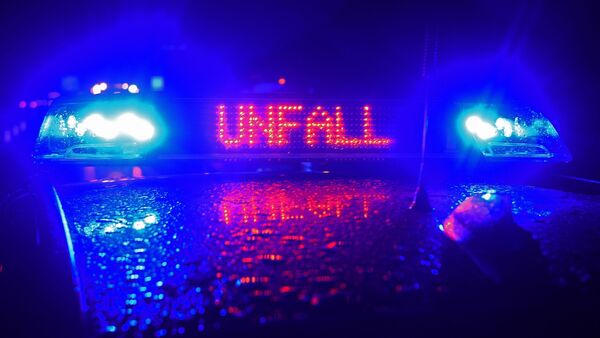 Polizei Blaulicht bei Unfallaufnahme., © Stefan Puchner/dpa/Symbolbild